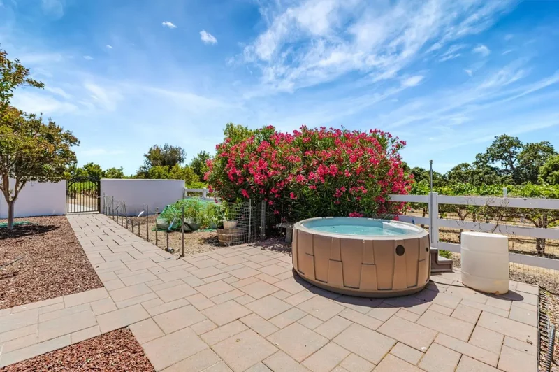 1152 Little River Drive, Hollister, California, United States. - Photo 4