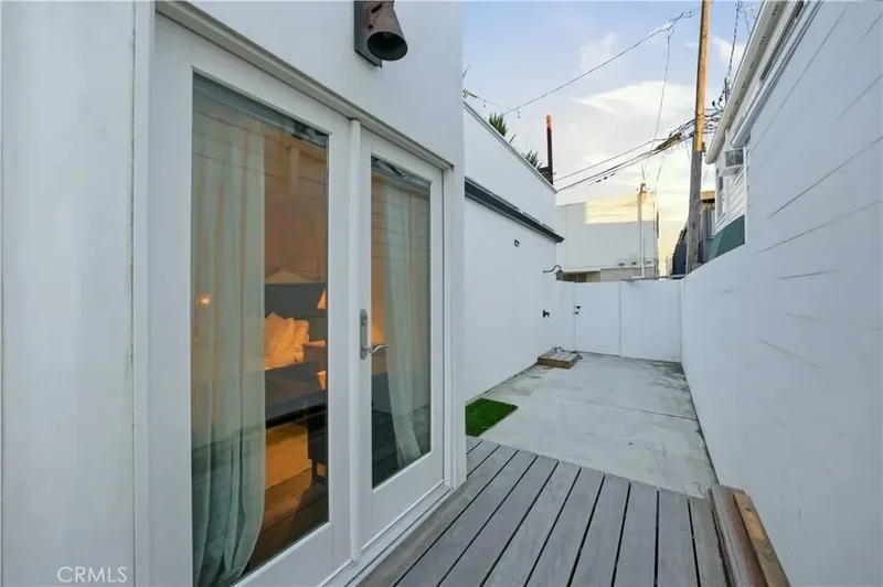 32 56th, Signal Hill, California, United States. - Photo 35