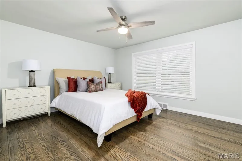 18 Country Aire Drive, St Louis, MO 63131, Town and Country, Missouri, United States. - Photo 20