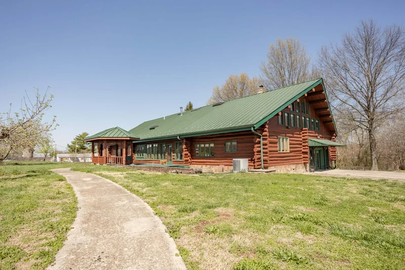 8302 W Farm Road 144, Springfield, MO 65802, Springfield, Missouri, United States. - Photo 28