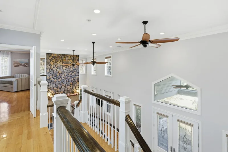 33A NEWTOWN Rd, Hampton Bays, New York, United States. - Photo 31