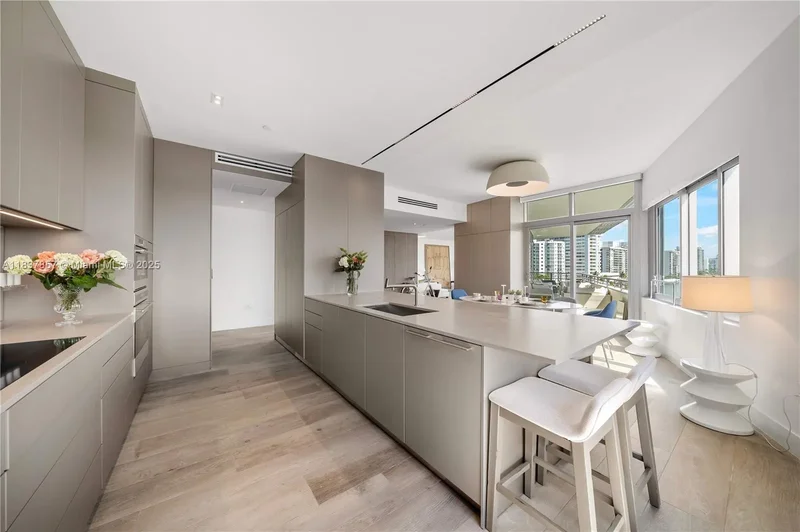 6101 Aqua Ave 602, Miami Beach, Florida, United States. - Photo 17