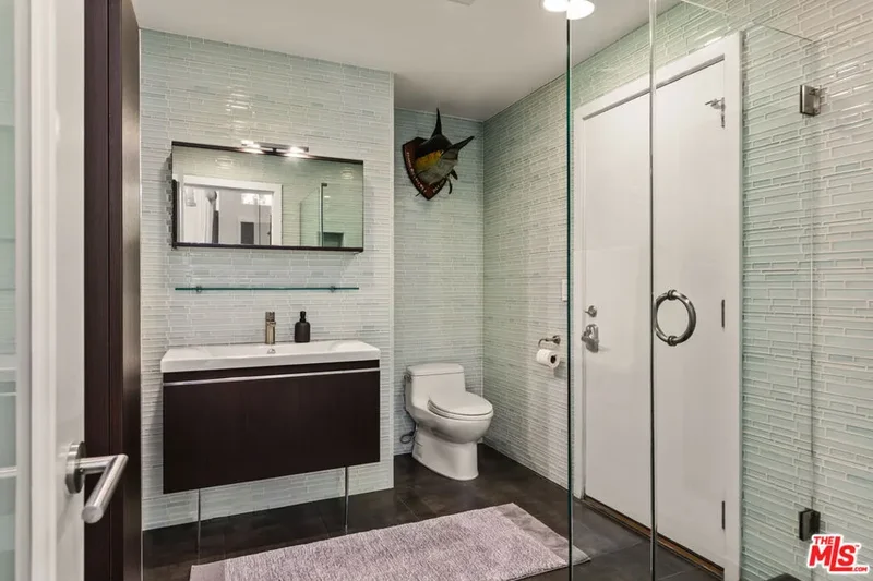 24 Clubhouse Avenue, Los Angeles, California, United States. - Photo 10