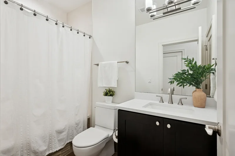 1050 S Corona Street , Denver, CO 80209, Denver, Colorado, United States. - Photo 38