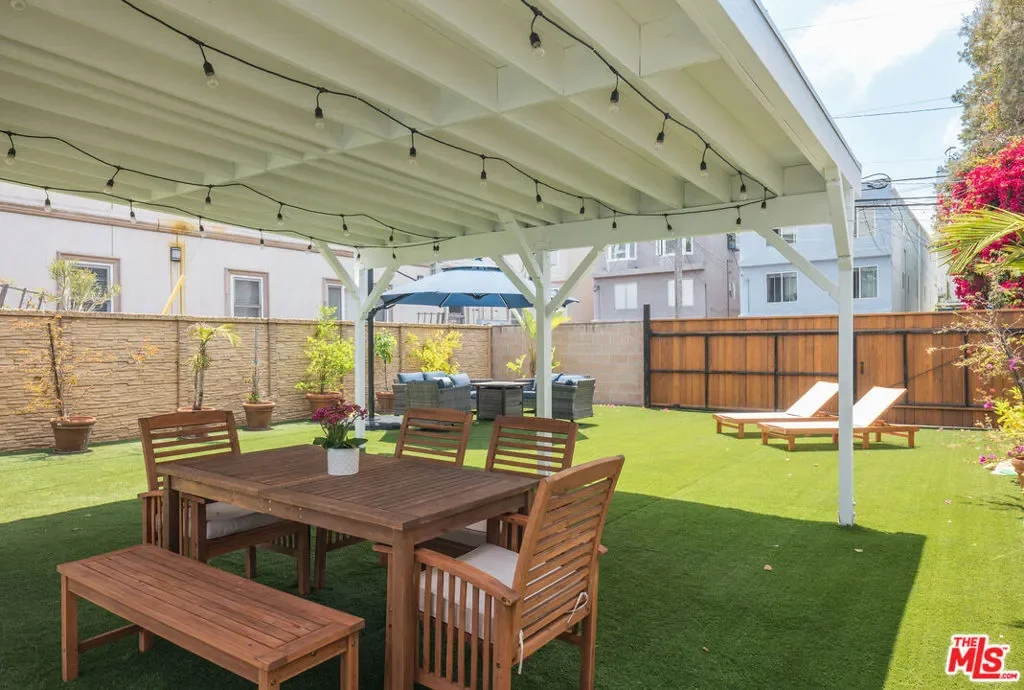 3003 Grand Canal, Los Angeles, California, United States. - Photo 4