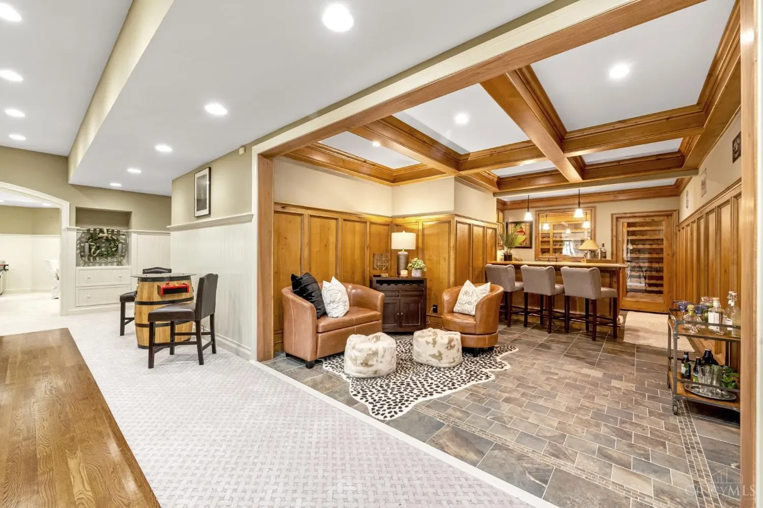 8765 Old Indian Hill Road, Cincinnati, OH 45243, Cincinnati, Ohio, United States. - Photo 22