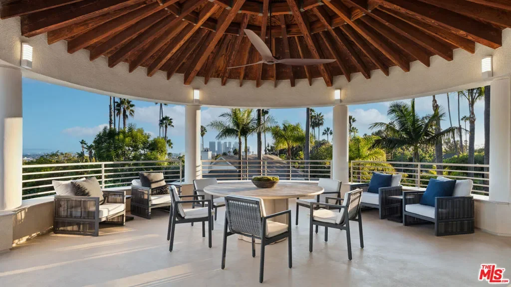 816 Monte Leon Drive, Beverly Hills, California, United States. - Photo 27