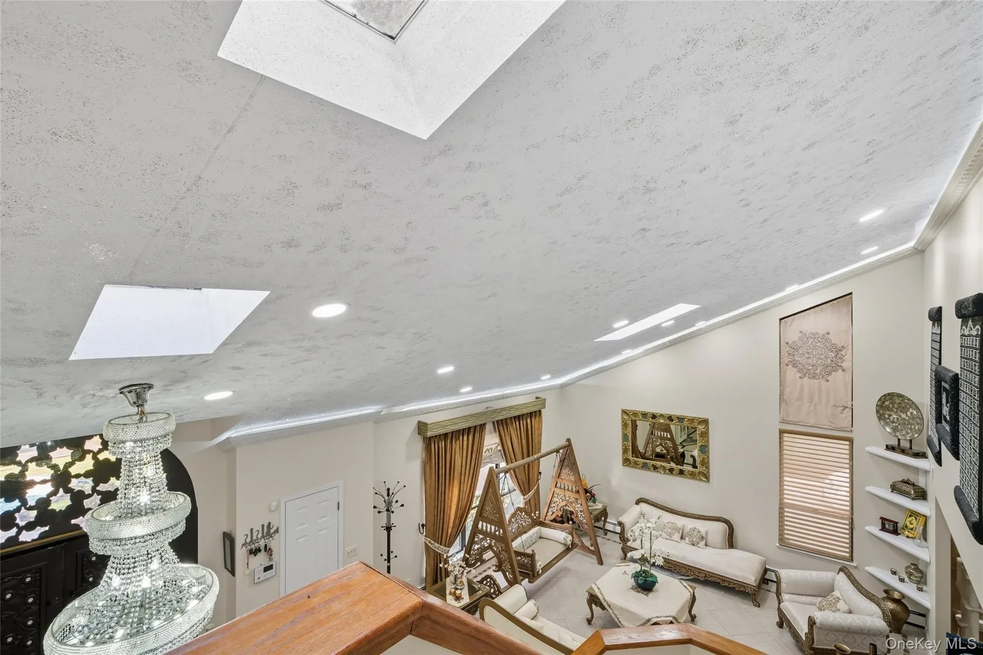 258 Half Hollow Road, Dix Hills, NY 11746, Huntington Station, New York, United States. - Photo 16
