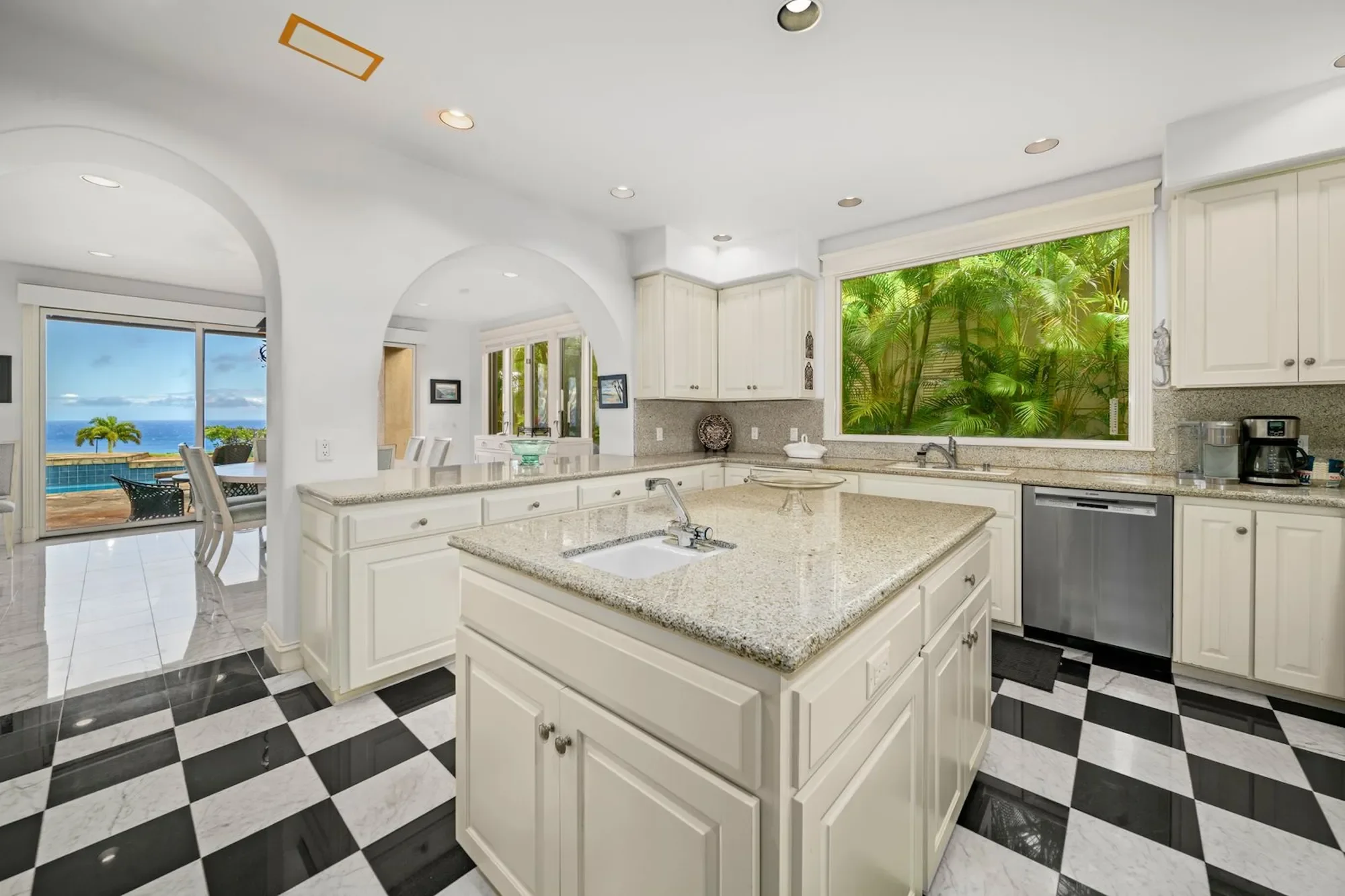 212 Crestview Road, Lahaina, HI 96761, Lahaina, Hawaii, United States. - Photo 33