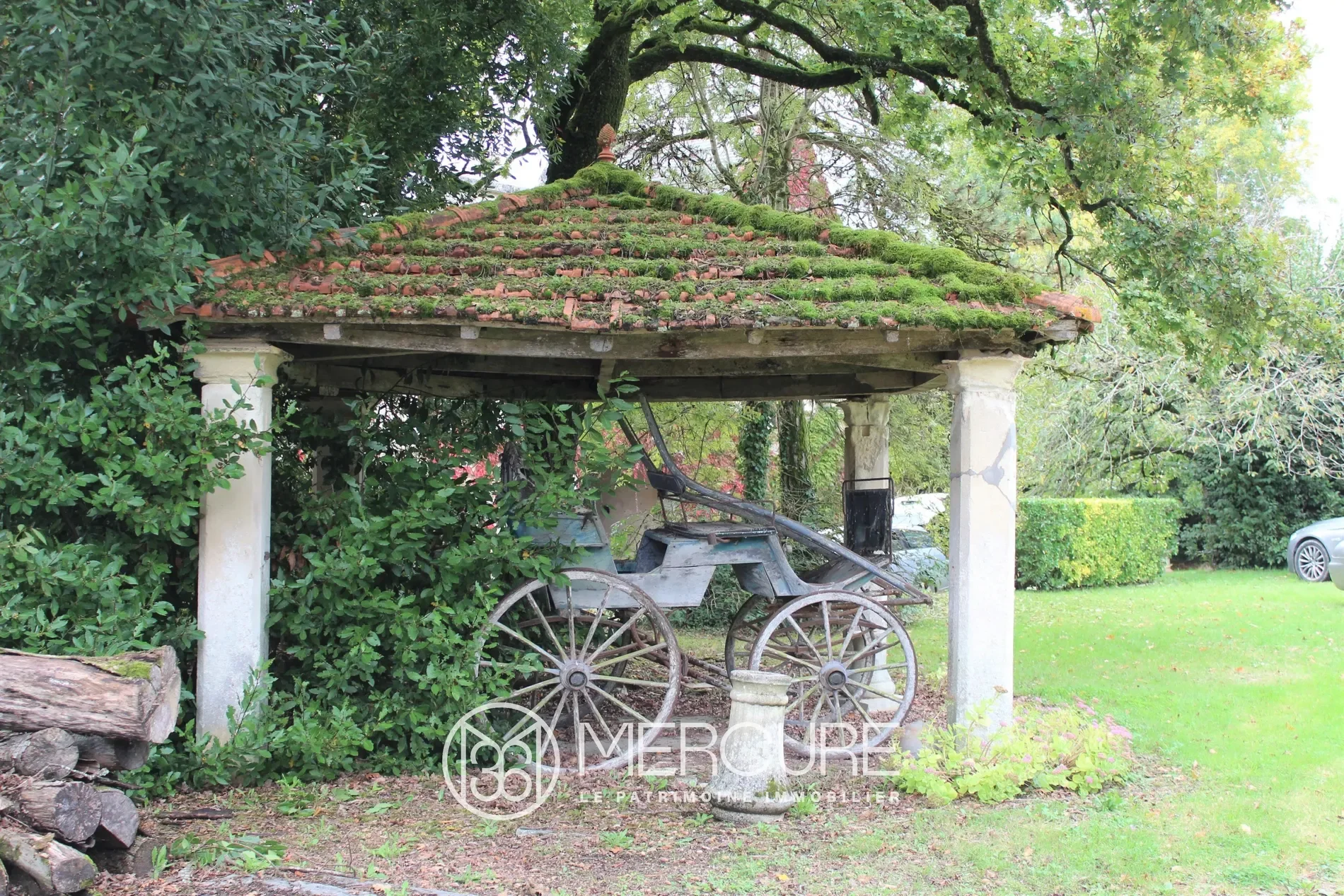 Exterior photo 3