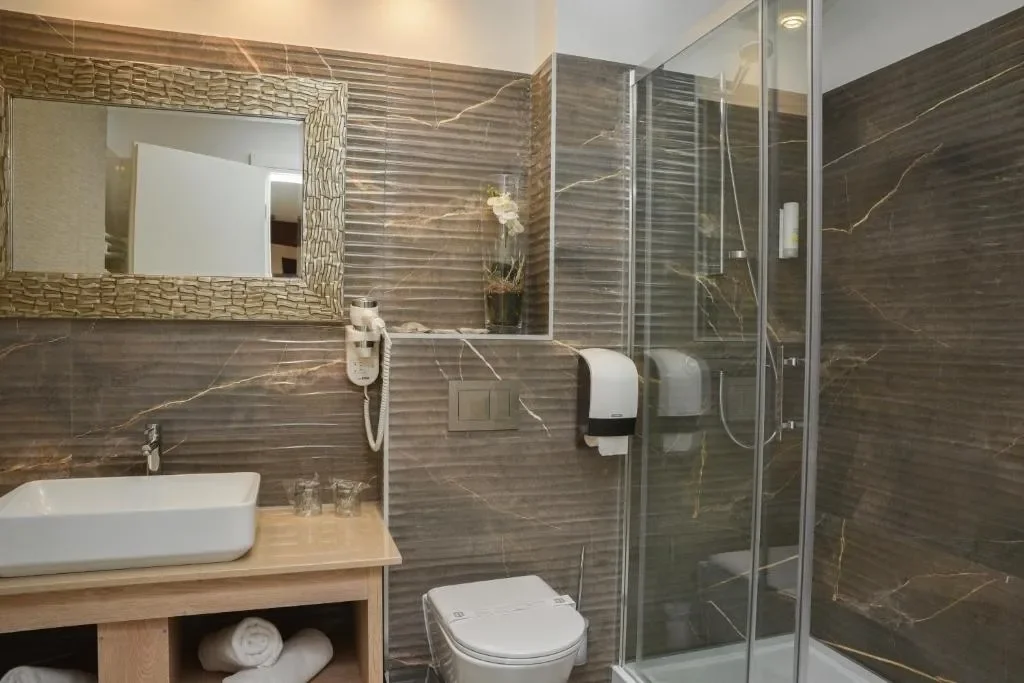 Gallery photo 2