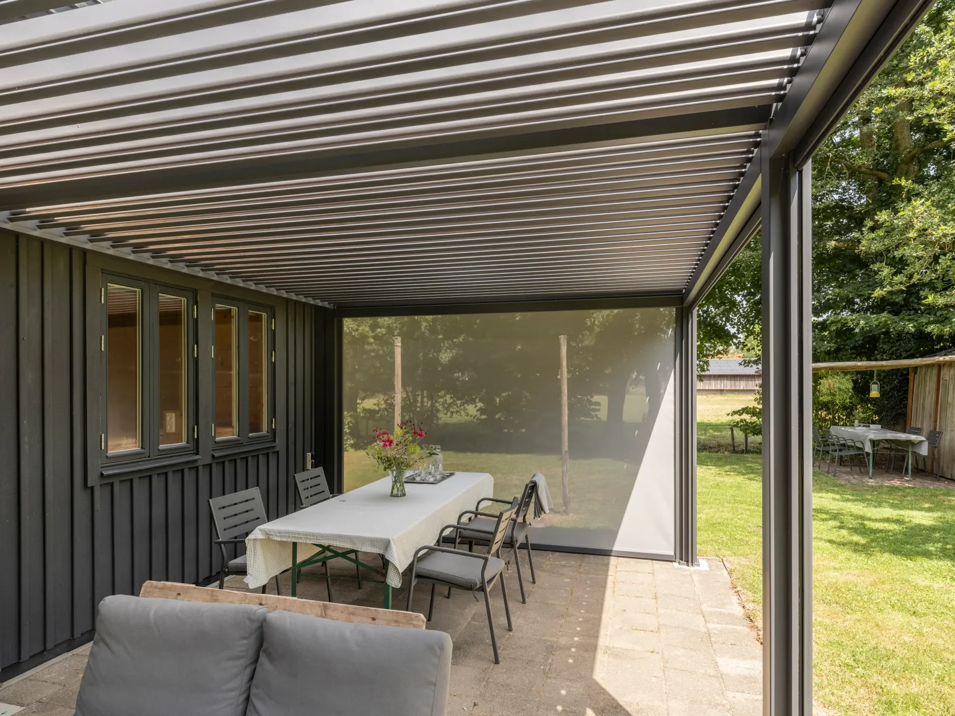 Exterior photo 10