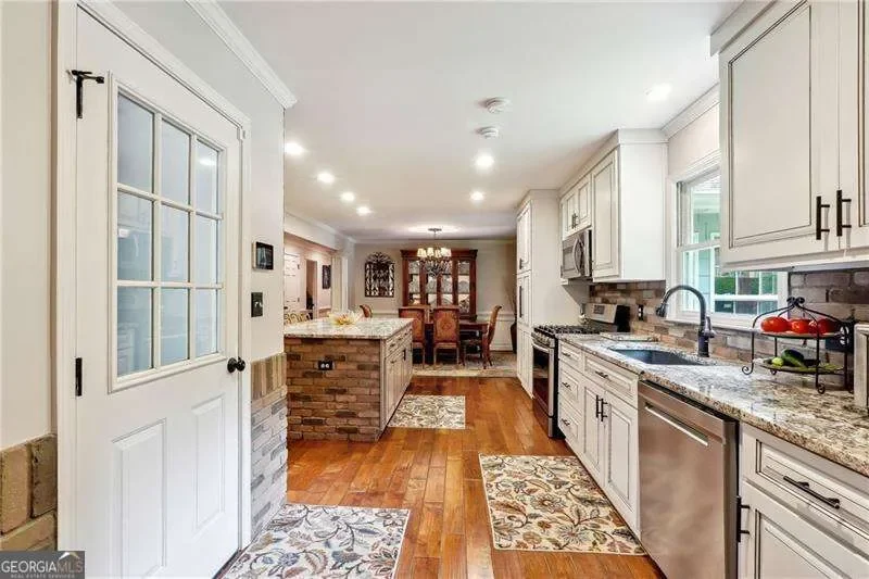 Gallery photo 1