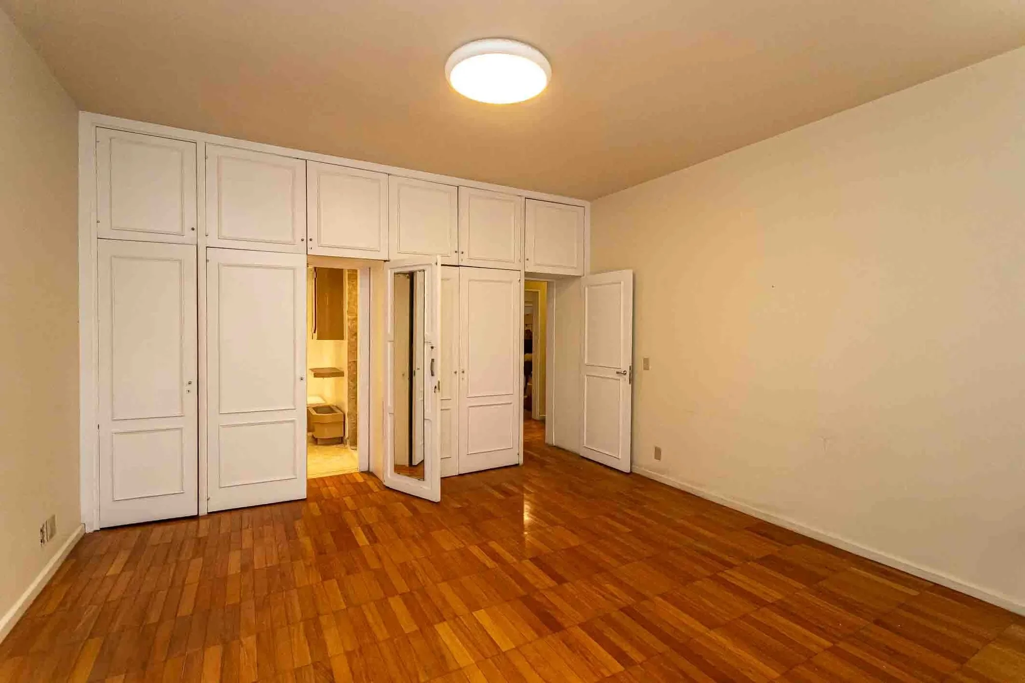 Gallery photo 3