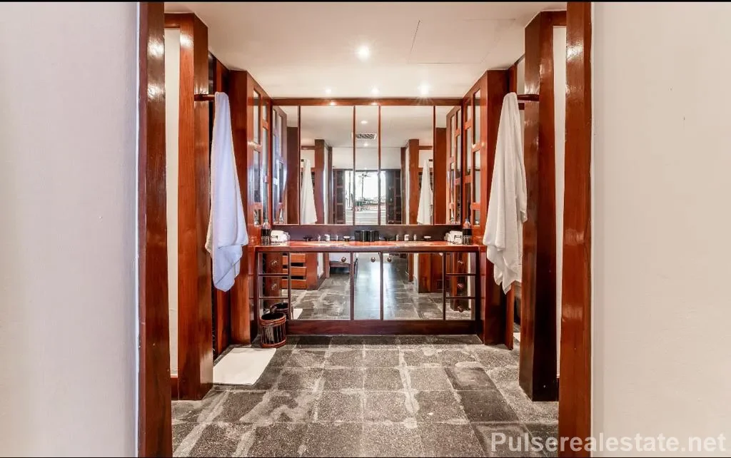 Gallery photo 6