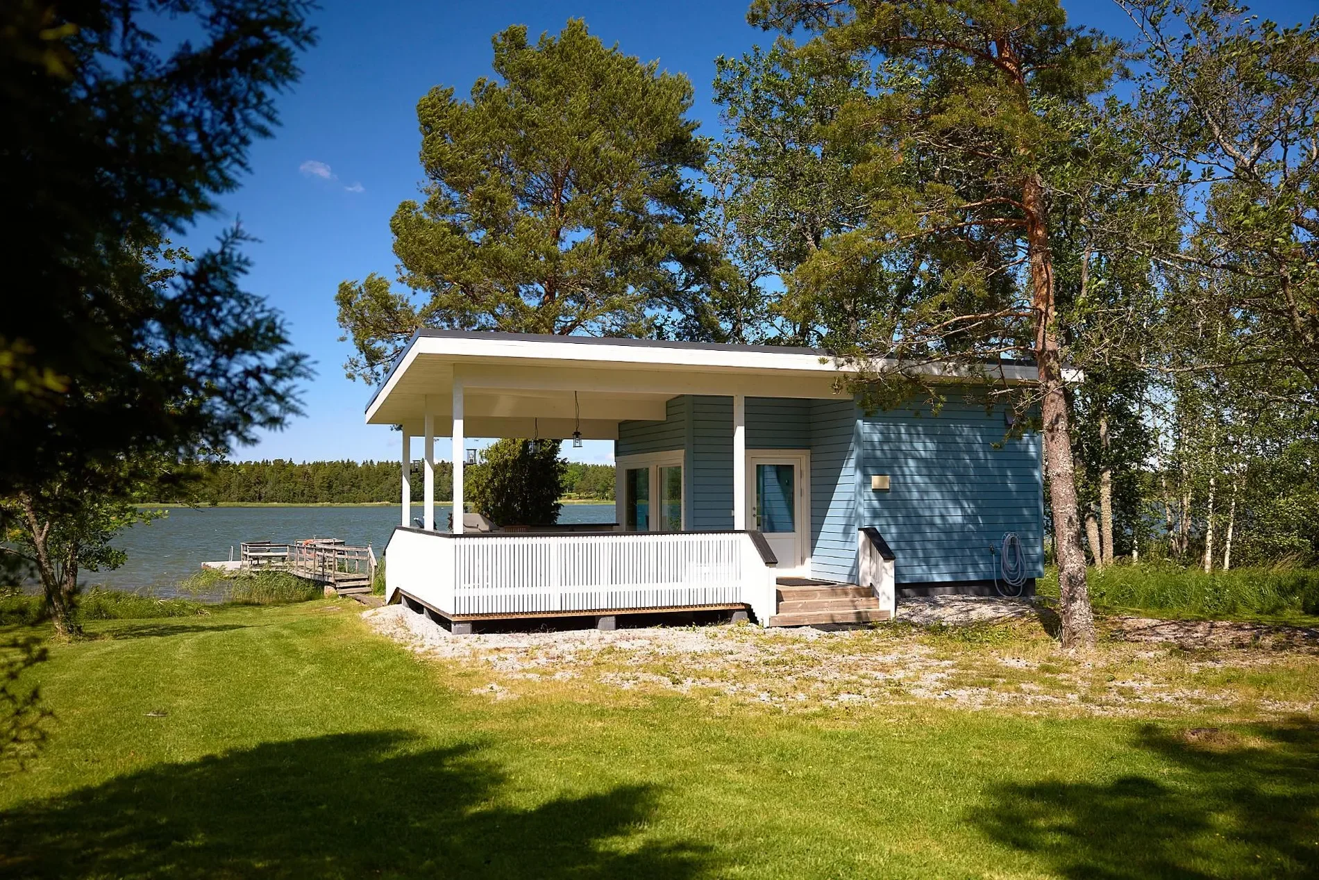 Exterior photo 4