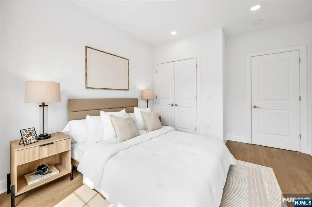 11 Gabriel Court #11, Paramus, New Jersey, United States. - Photo 5