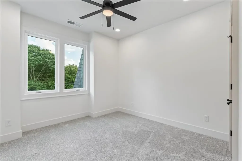 219 Poplar Street NW, Lilburn, Georgia, United States. - Photo 57