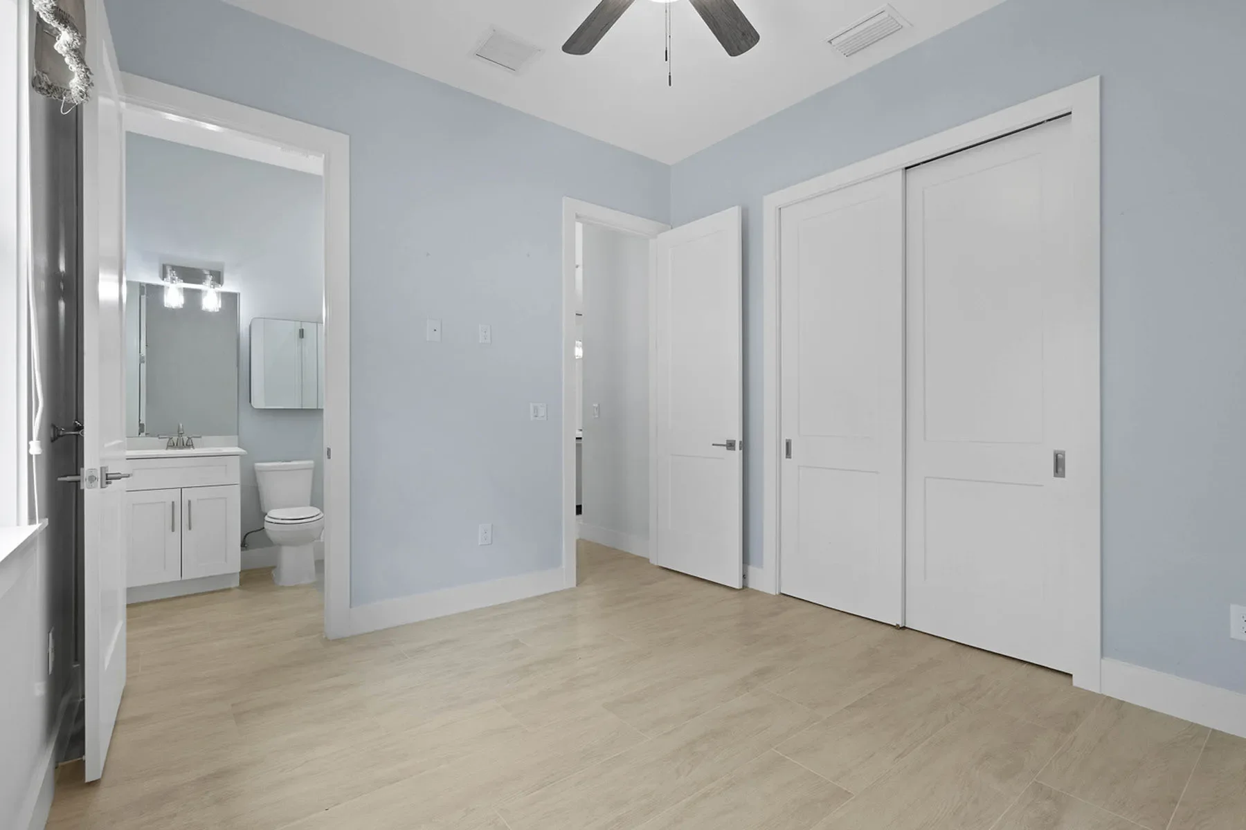 Gallery photo 6
