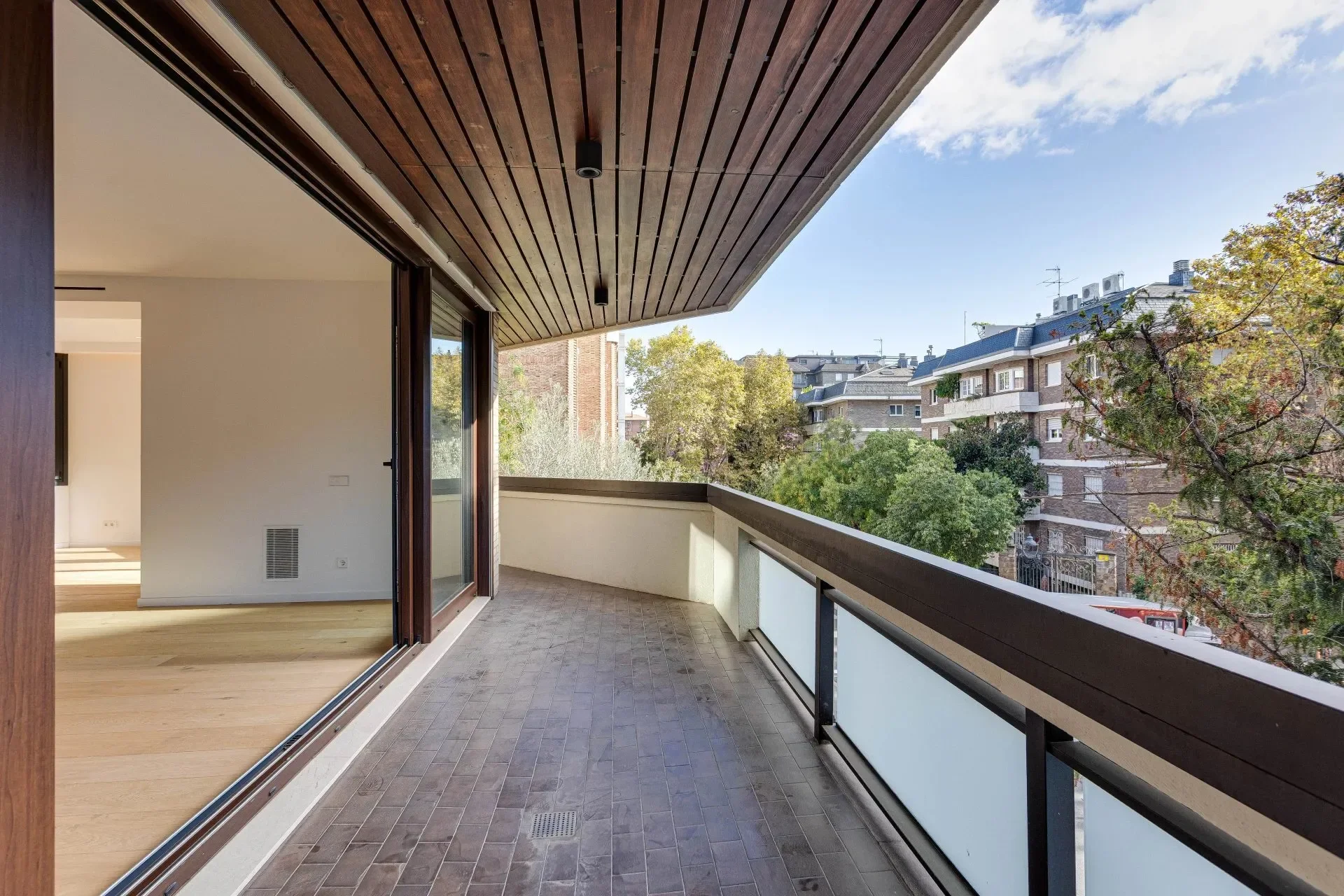 Sarria - Sant Gervasi, Barcelona, Spain. - Photo 11