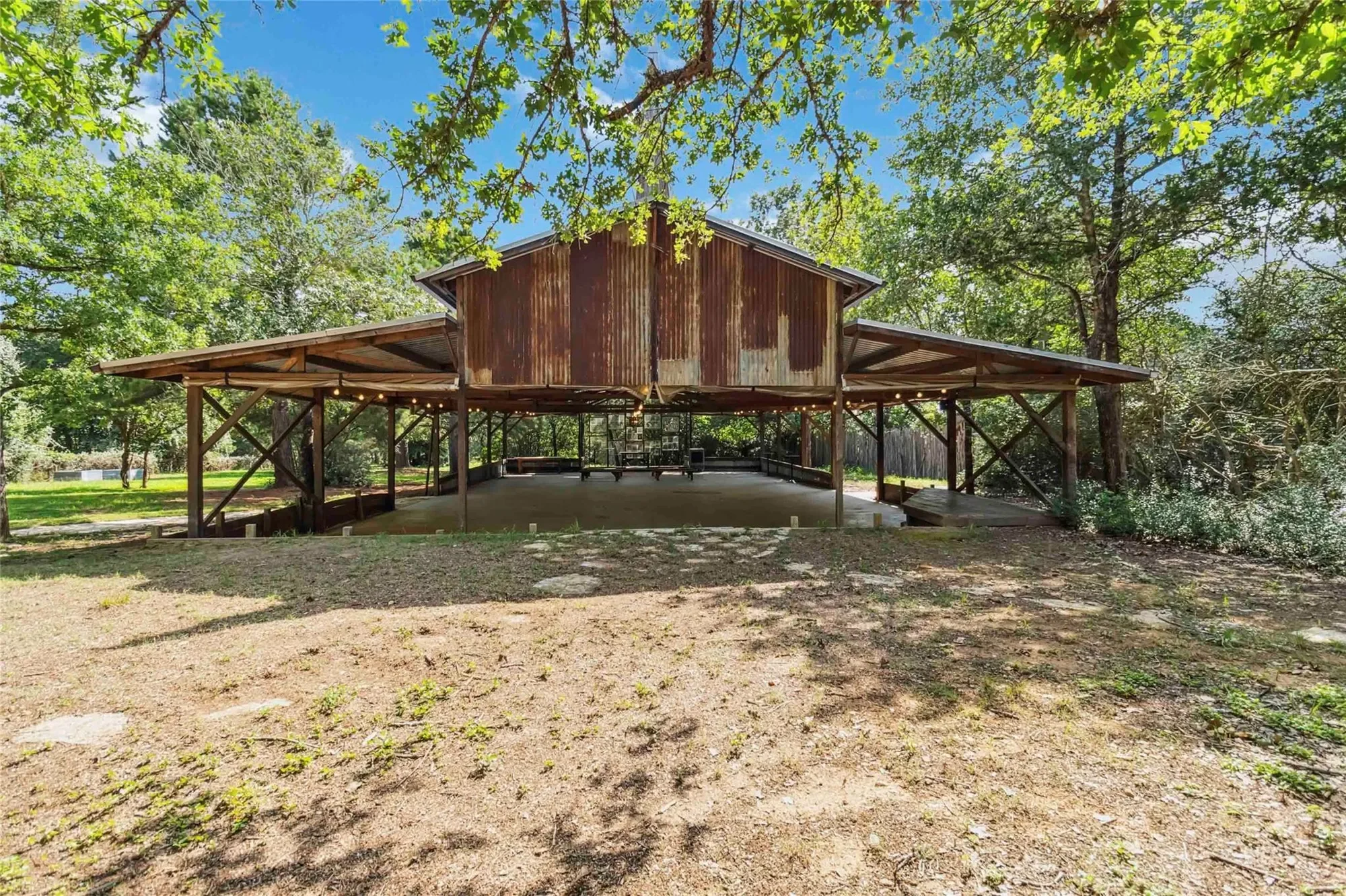 208 Old Potato RD, Paige, Texas, United States. - Photo 20