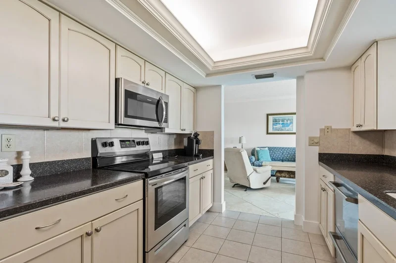 1616 Ocean Drive Unit# 102, Vero Beach, FL 32963, Vero Beach, Florida, United States. - Photo 13