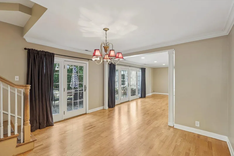 6619 Palma Lane, Morton Grove, IL 60053, Morton Grove, Illinois, United States. - Photo 14