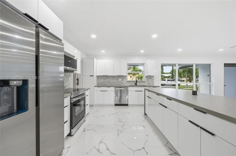 4711 NE 18th Ave, Oakland Park, Florida, United States. - Photo 4