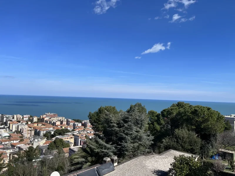 via Salmoni, Ancona, Marche, Italy. - Photo 3