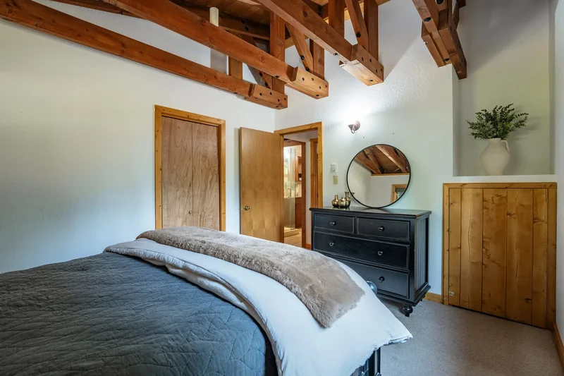 15321 South Shore Drive, Truckee, CA 96161, Truckee, California, United States. - Photo 14