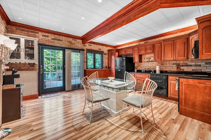 32 Cameron Drive, Bristol, Connecticut, United States. - Photo 22