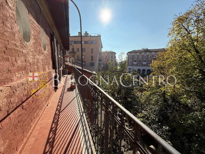 Via del Chiù, Bologna, Emilia-Romagna, Italy. - Photo 14