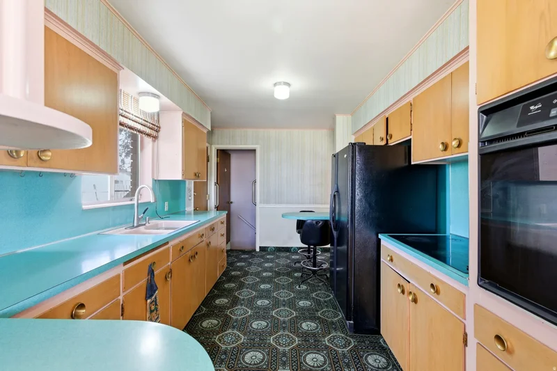 1325 E MILNE LN, Midvale, Utah, United States. - Photo 26