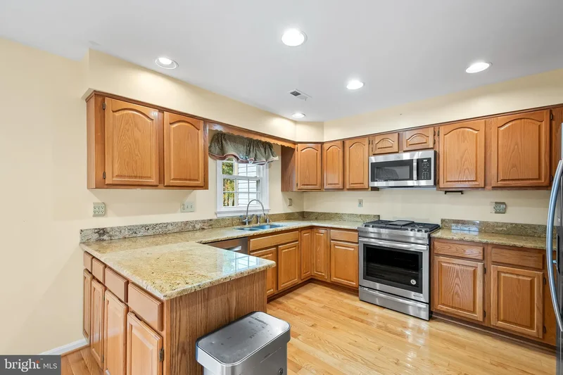8019 Tanworth Court, Springfield, VA 22152, West Springfield, Virginia, United States. - Photo 15