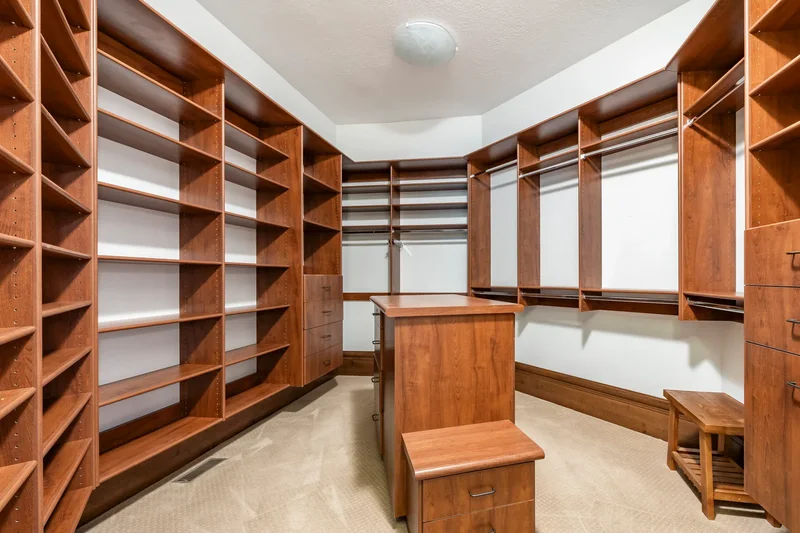 3409 E Seven Springs Drive, Sandy, UT 84092, Sandy, Utah, United States. - Photo 41