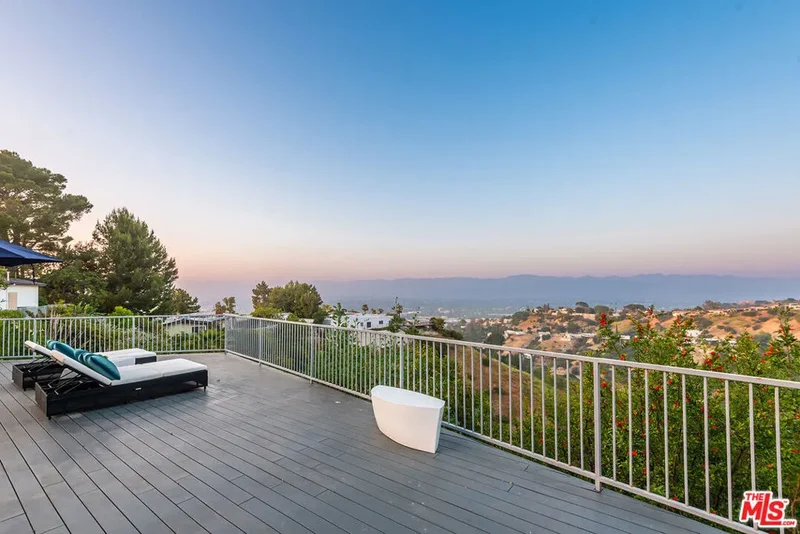 14652 Deervale Place, Los Angeles, California, United States. - Photo 6