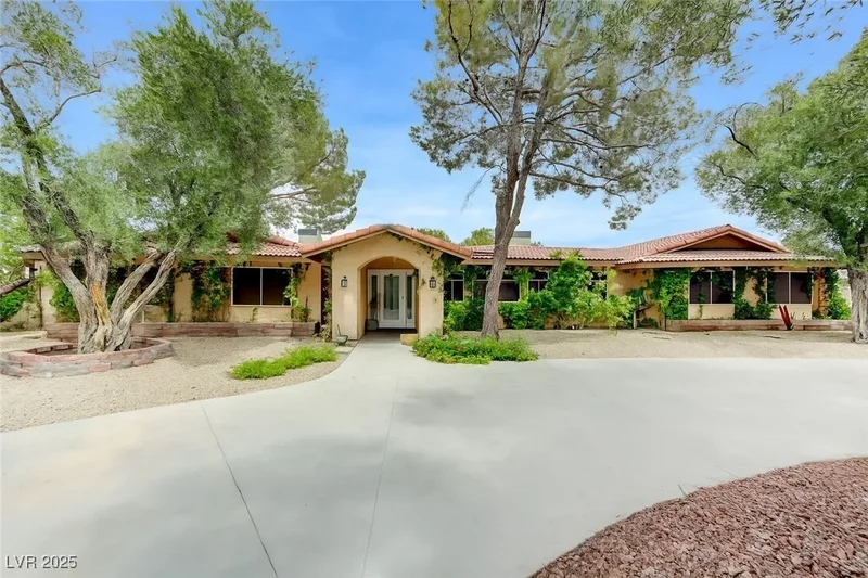 3132 El Camino Road, Las Vegas, NV 89146, Las Vegas, Nevada, United States. - Photo 11