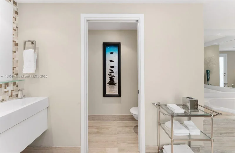 6899 Collins Ave LPH04, Miami Beach, Florida, United States. - Photo 17