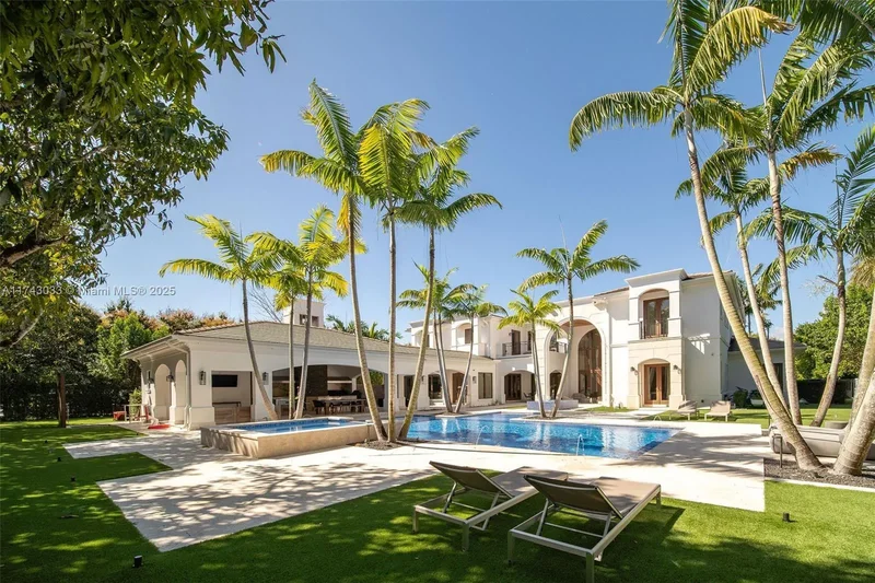 8955 SW 63rd Ct, Coral Gables, Florida, United States. - Photo 3