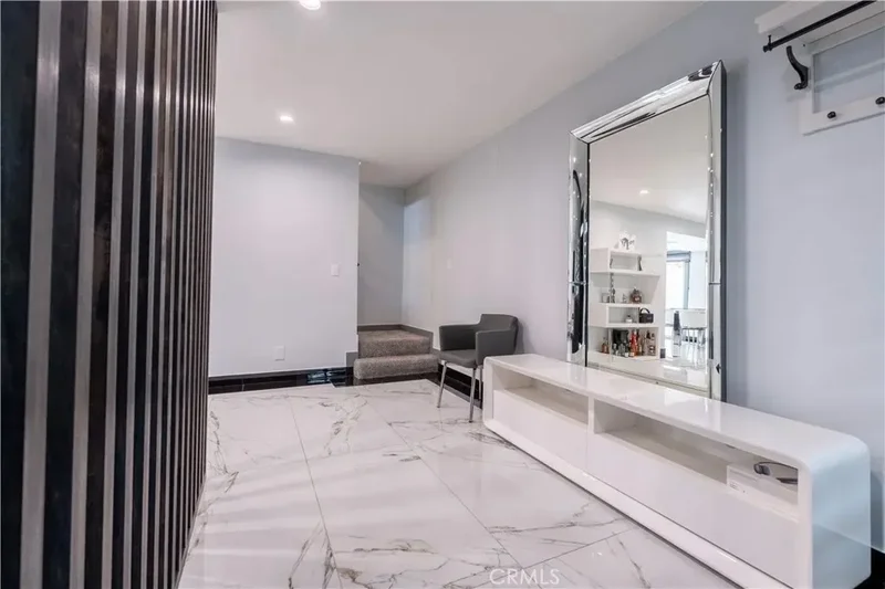 4405 Ventura Canyon Avenue, Los Angeles, California, United States. - Photo 4