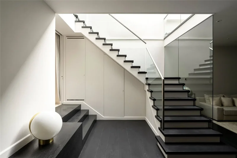 Addison Avenue, London, London, England, United Kingdom. - Photo 19