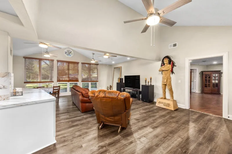 17002 Bobcat Trail, Houston, Texas, United States. - Photo 29