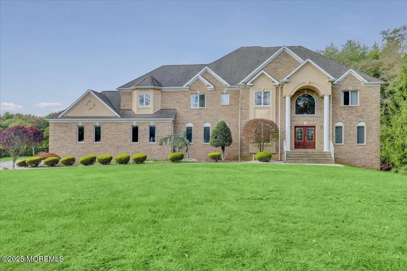 53 Mccaffery Road, Manalapan, NJ 07726, Manalapan Township, New Jersey, United States. - Photo 8