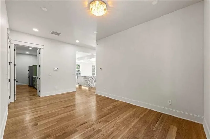 320 Hammond Drive, Atlanta, GA, 30328, USA, Atlanta, Georgia, United States. - Photo 32