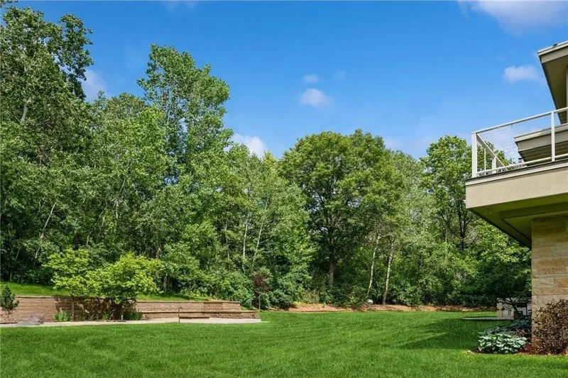 685 Hidden Creek Trail, Mendota Heights, MN, 55118, USA, Mendota Heights, Minnesota, United States. - Photo 3