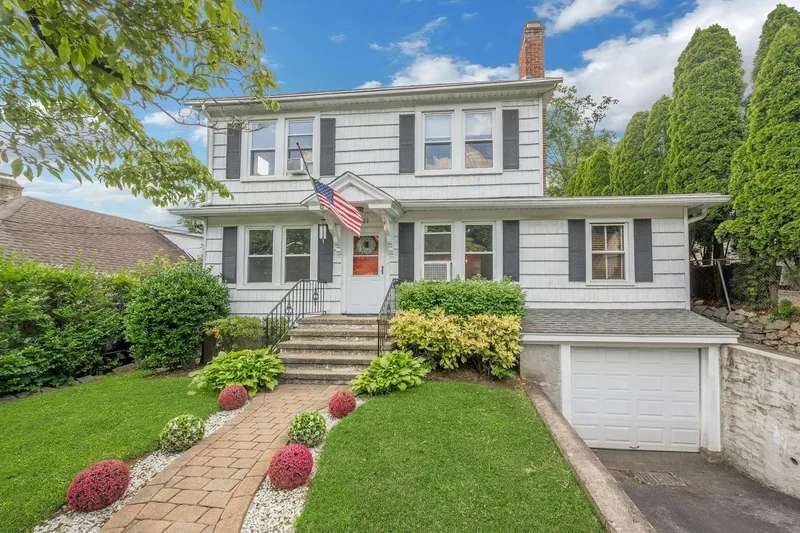 23 Jackson Avenue, White Plains, New York, United States. - Photo 7