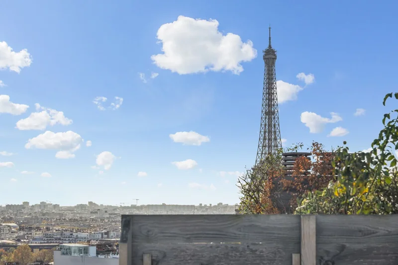 PARIS, J 75116, Paris, Île-de-France, France. - Photo 4