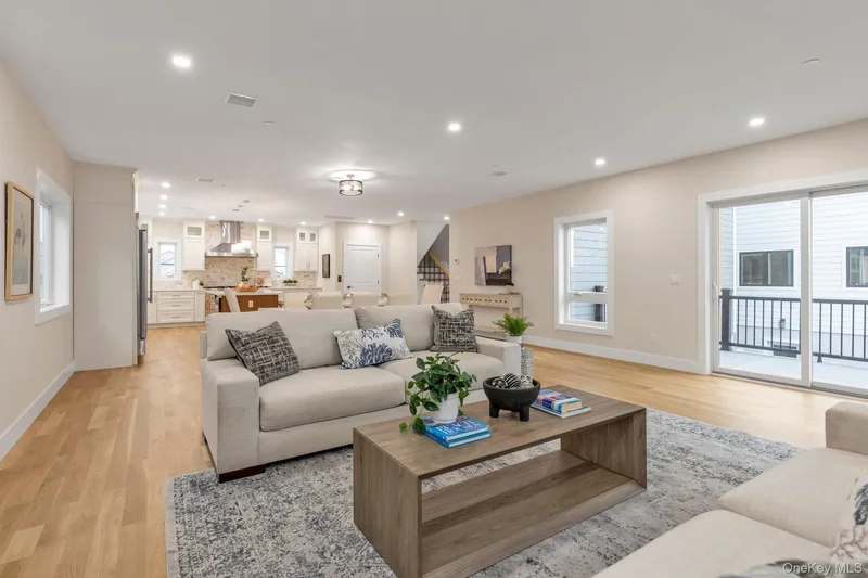 68 Michigan Street, Long Beach, New York, United States. - Photo 4