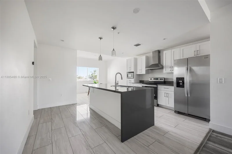 Hallandale Beach, Florida, United States. - Photo 10