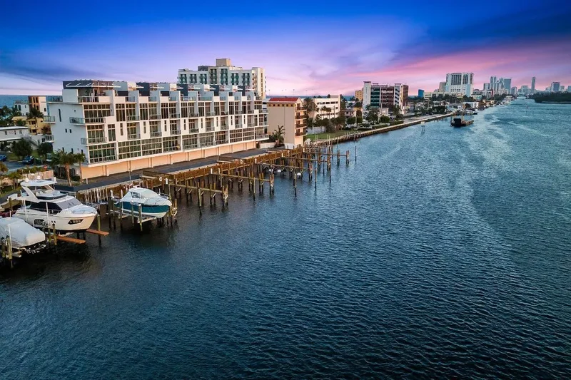 2880 N Ocean Drive, Hollywood, Florida, United States. - Photo 57
